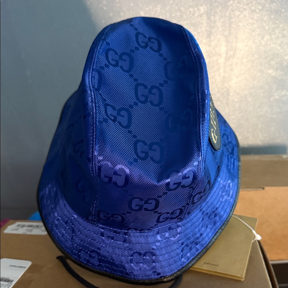 Gucci Royal Blue Bucket Hat with Black Patch - Picture 7 of 16
